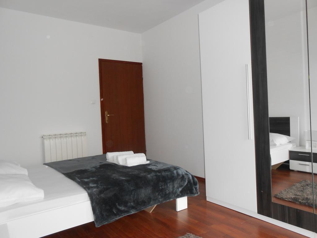 Apartment Petric Ровінь Екстер'єр фото