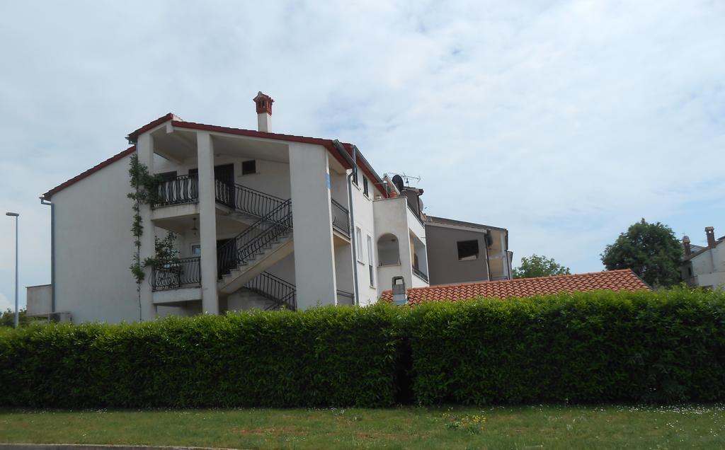 Apartment Petric Ровінь Екстер'єр фото